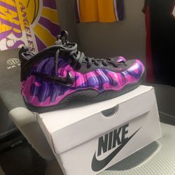 Nike Foamposite Pro Purple Camo size 10 shoes