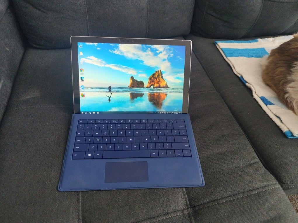 Microsoft Surface 7 - 4GB/128GB 3 hours Battery 