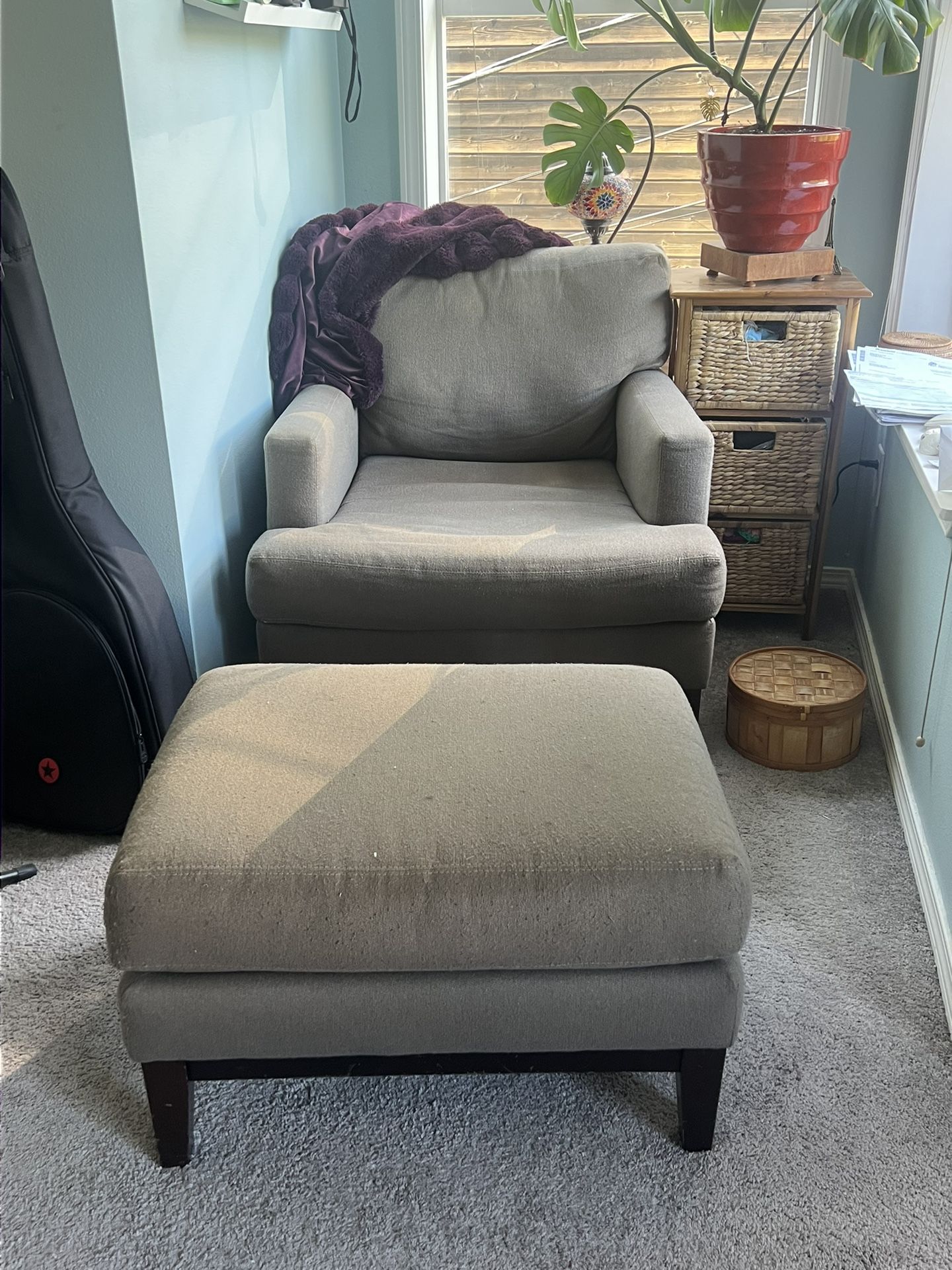 Super Comfortable Sofa Chair And Ottoman