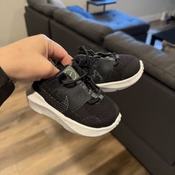  Nike kicks 