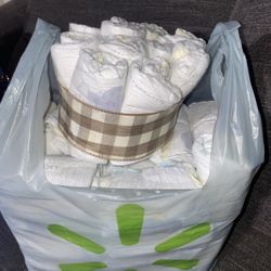 PAMPERS DIAPERS SIZE 1 - 70 count