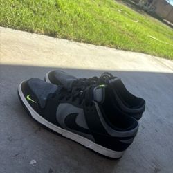 Nike Dunk Low 'Black Grey Green Strike'