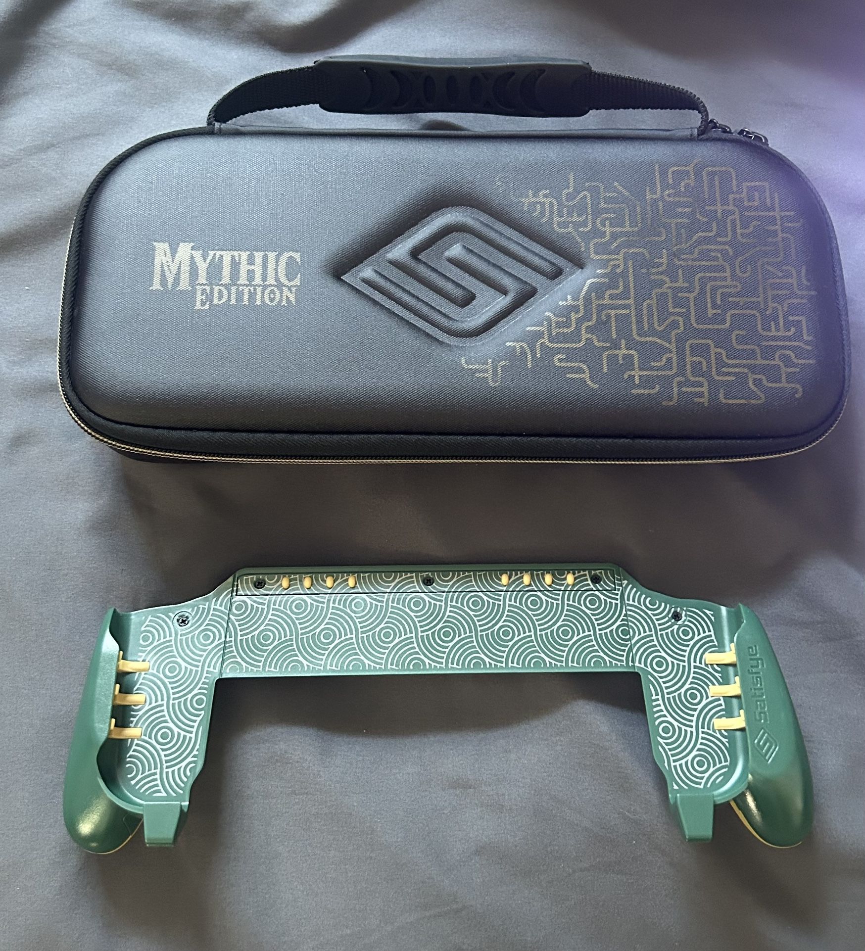 Satisfye Zen Grip Ronin Mythic Edition + Carrying Case For Nintendo Switch