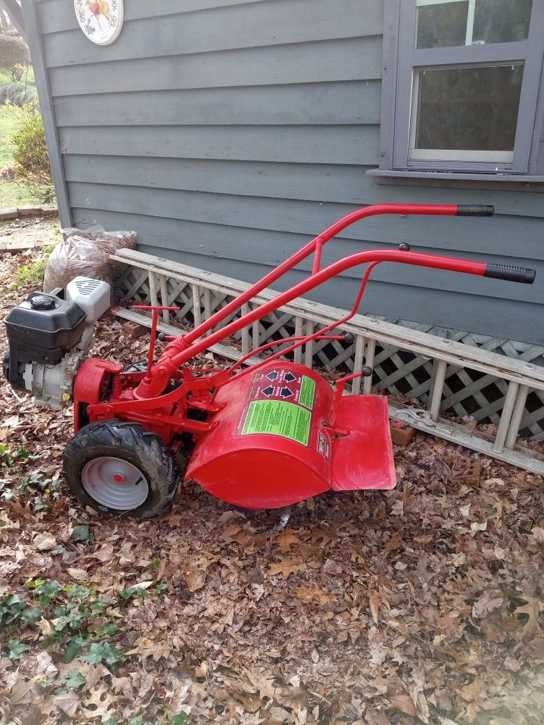 Troy-Bilt Horse Rear Tine Tiller