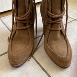 UGG tan Leather Boots
