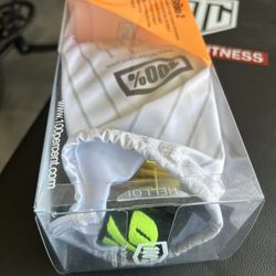100% Strata 2 MX Goggles – Brand New