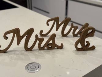 Wedding decor Mrs & Mrs 