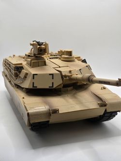 Blue Box Toys Elite Force "Beastmaster" Electronic M1A2

Abrams Battle Tank.