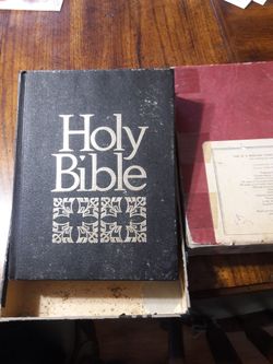 HUGE HOLY BIBLE by holman.