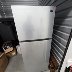 Avanti Refrigerator 