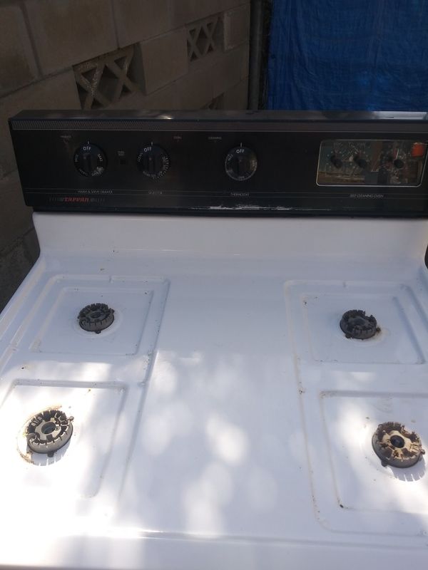 Used tappan gas stove with self cleaning oven has all burners works