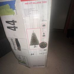 4” Ft Christmas Tree