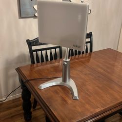 CAREX DAY-LIGHT CLASSIC PLUS LIGHT THERAPY LAMP