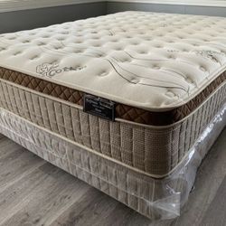 Queen Organic Cloud Edition Europillow Top 12inch Mattress!