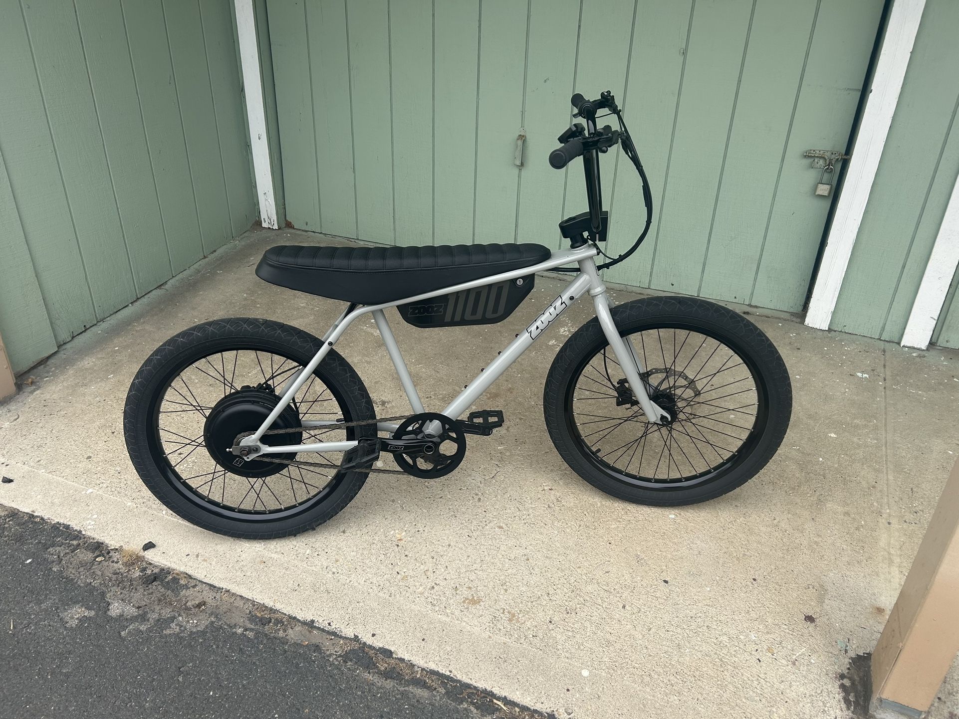 Zooz E- Bike 1100