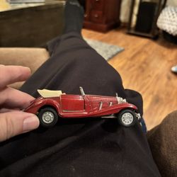 Vintage Diecast Yatming No. 8502 Mercedes 540k Cabriolet Red 
