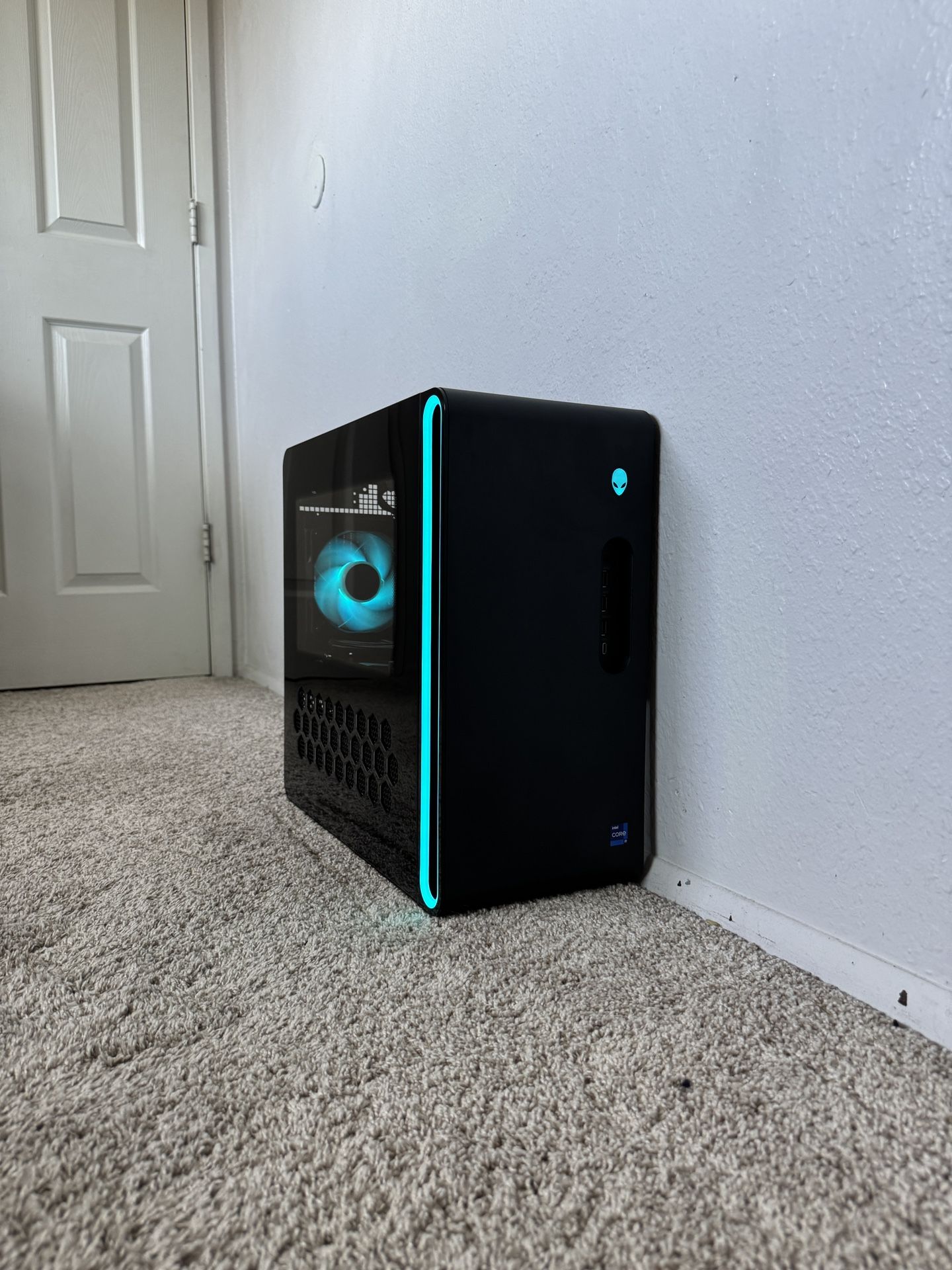 Alienware R16 RTX 4070 Gaming PC
