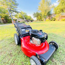 Yard Machines 21” Gas Push Lawn Mower With Bag 