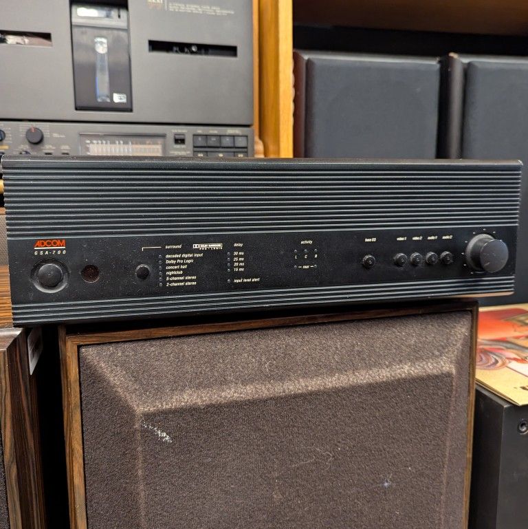 Adcom GSA-700 Amplifier