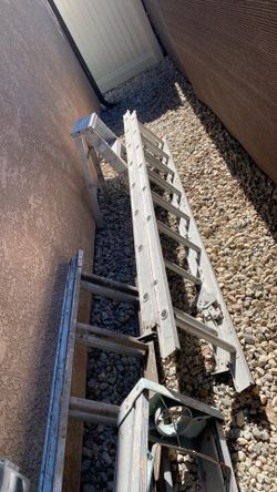 Aluminum extension ladder