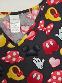 Disney scrub top Mickey And Minnie XL