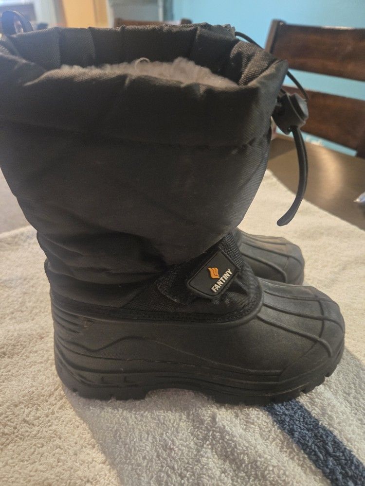 Snow Boots Child Size 2