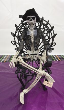 Halloween Pirate Skeleton