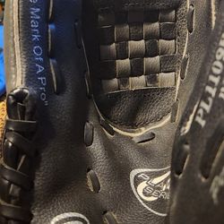Rawlings Baseball Glove 