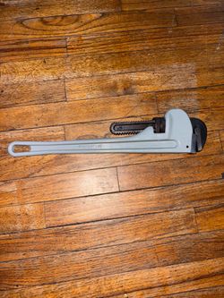 Max Power 18” Aluminum Pipe Wrench - Brand New Never Used
