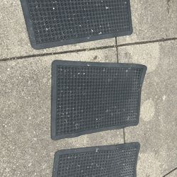 Heavy duty restaurant mats