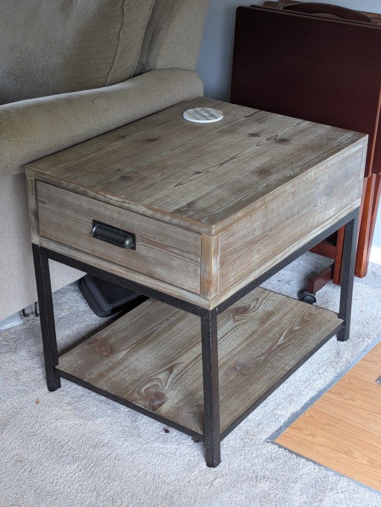 Set Of 2 End tables