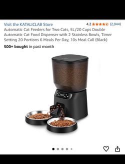 Dog feeder