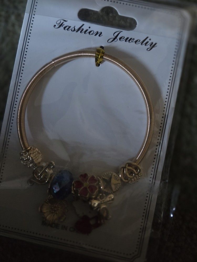 Hello Kitty Braclets 