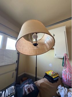Floor lamp