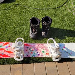 Roxy snowboard (Bindings And Boots Included)
