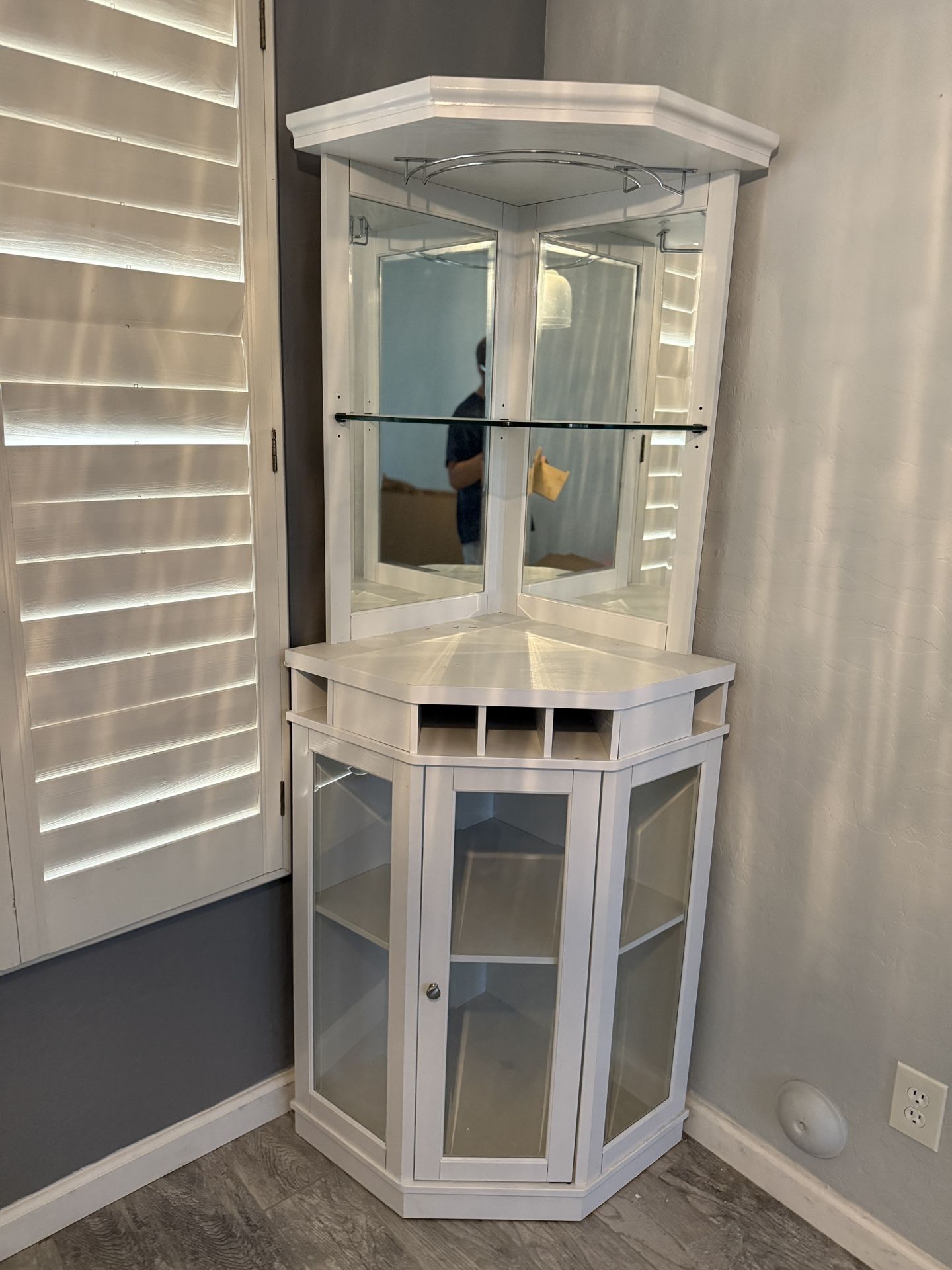 Home Source Dining Room or Lounge Corner Bar Cabinet with Wood Frame and 5 Bottle Wine Rack