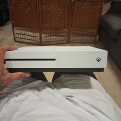 White Xbox One S