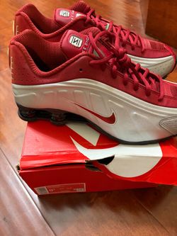 Nike Shox R4 University Red Metallic Silver Men’s Size 9.5 HQ1988-600 Box