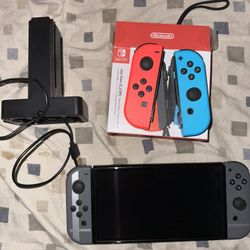 Nintendo Switch™ - OLED Model: Super Smash Bros.™ Ultimate Bundle