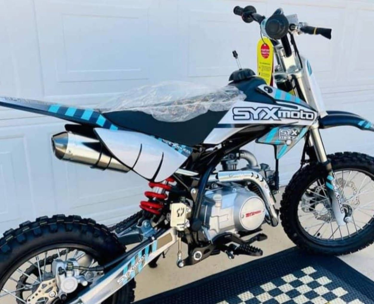 2023 Syx Rooster