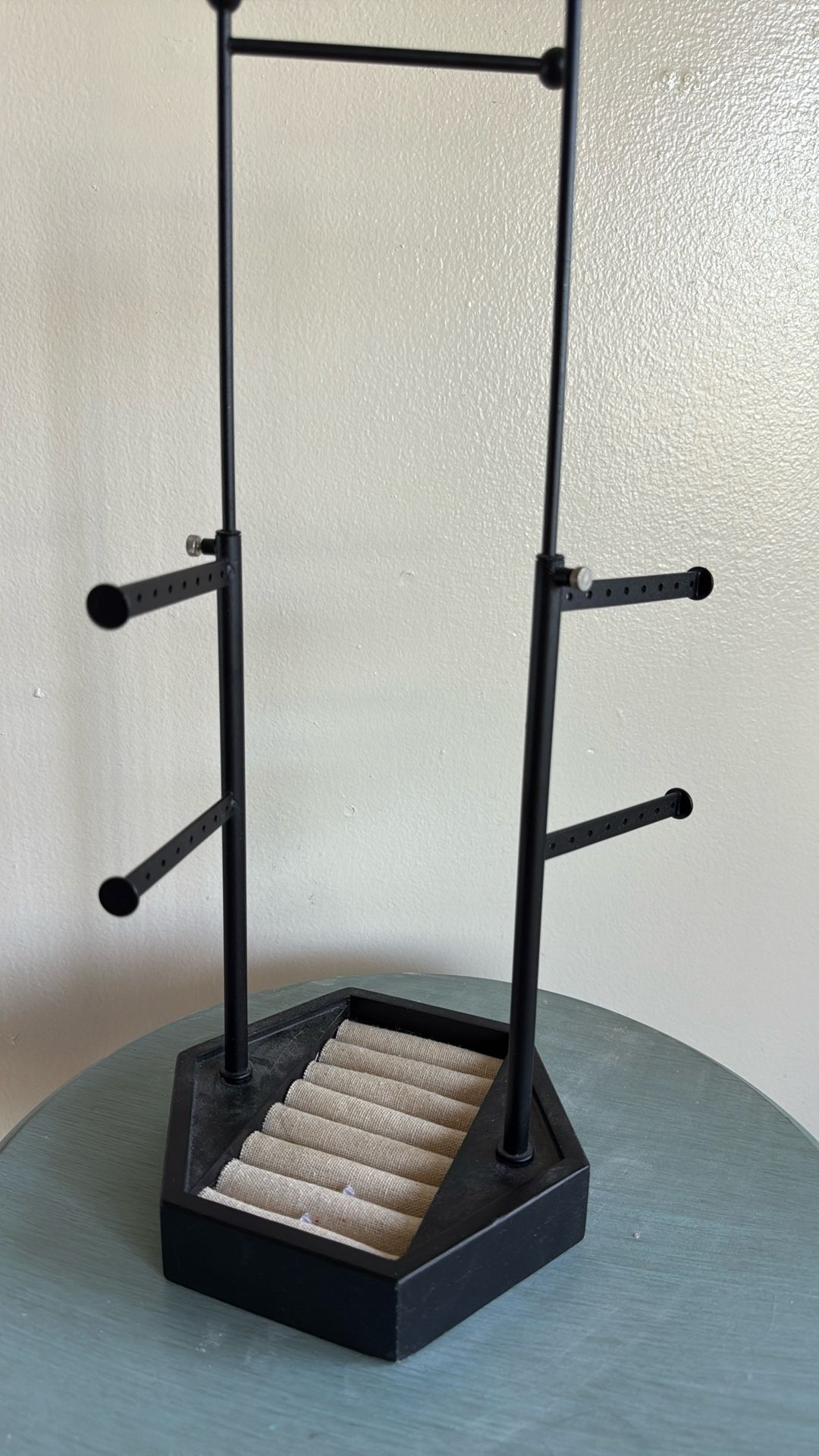 Jewelry Station