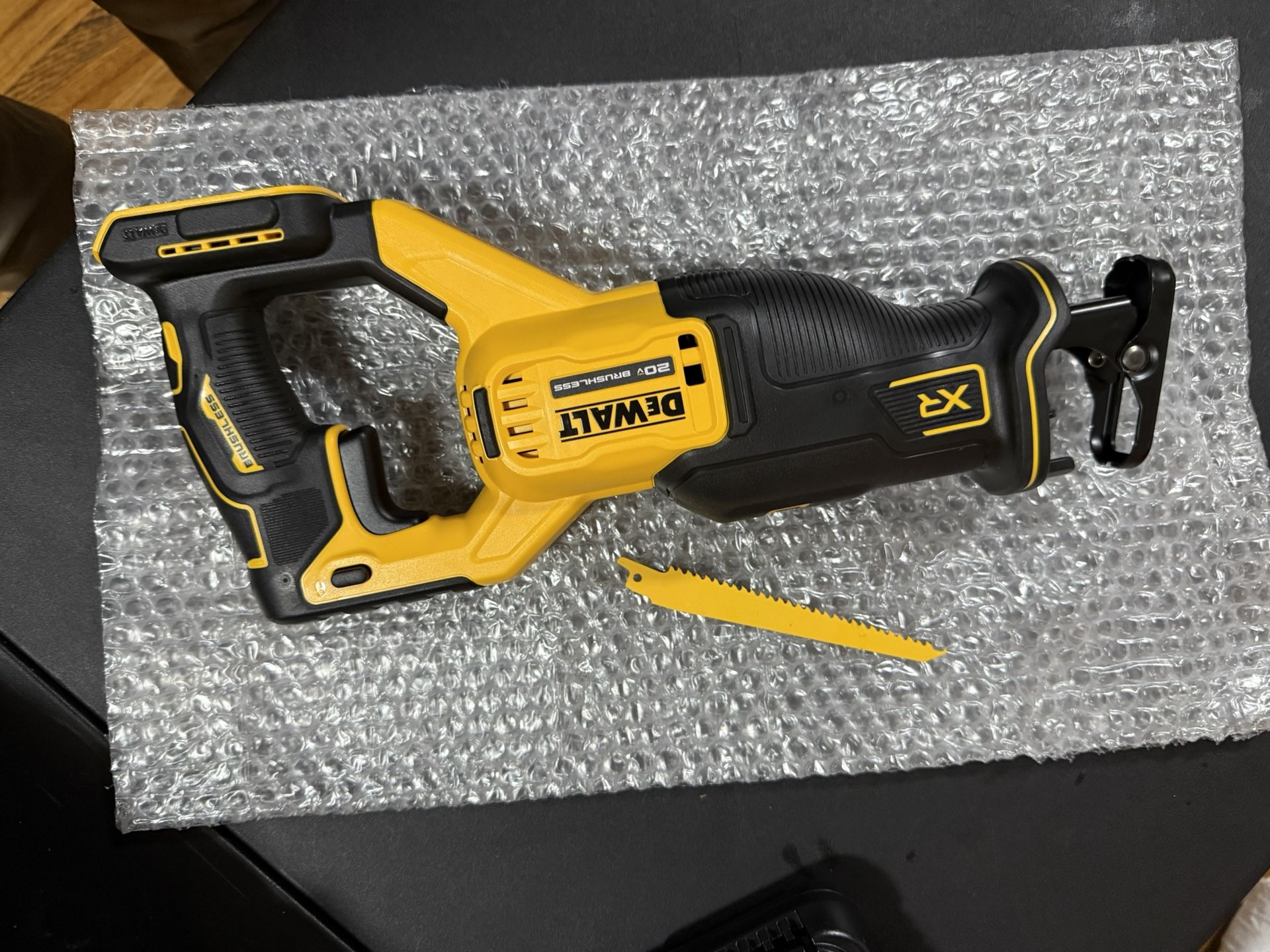20V MAX Cordless Brushless Reciprocating Saw (Tool Only)