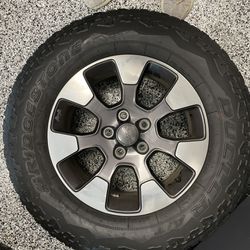 Jeep Wrangler Unlimited Sahara JL 18" OEM Wheels & Tires And Rims for Sale