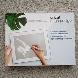Cricut BrightPad Go: Portable Light Pad, Crafting 