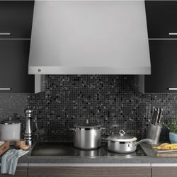 Ge Profile  Range Hood in Stainless steel with Nightlight and Vertical Exhaust