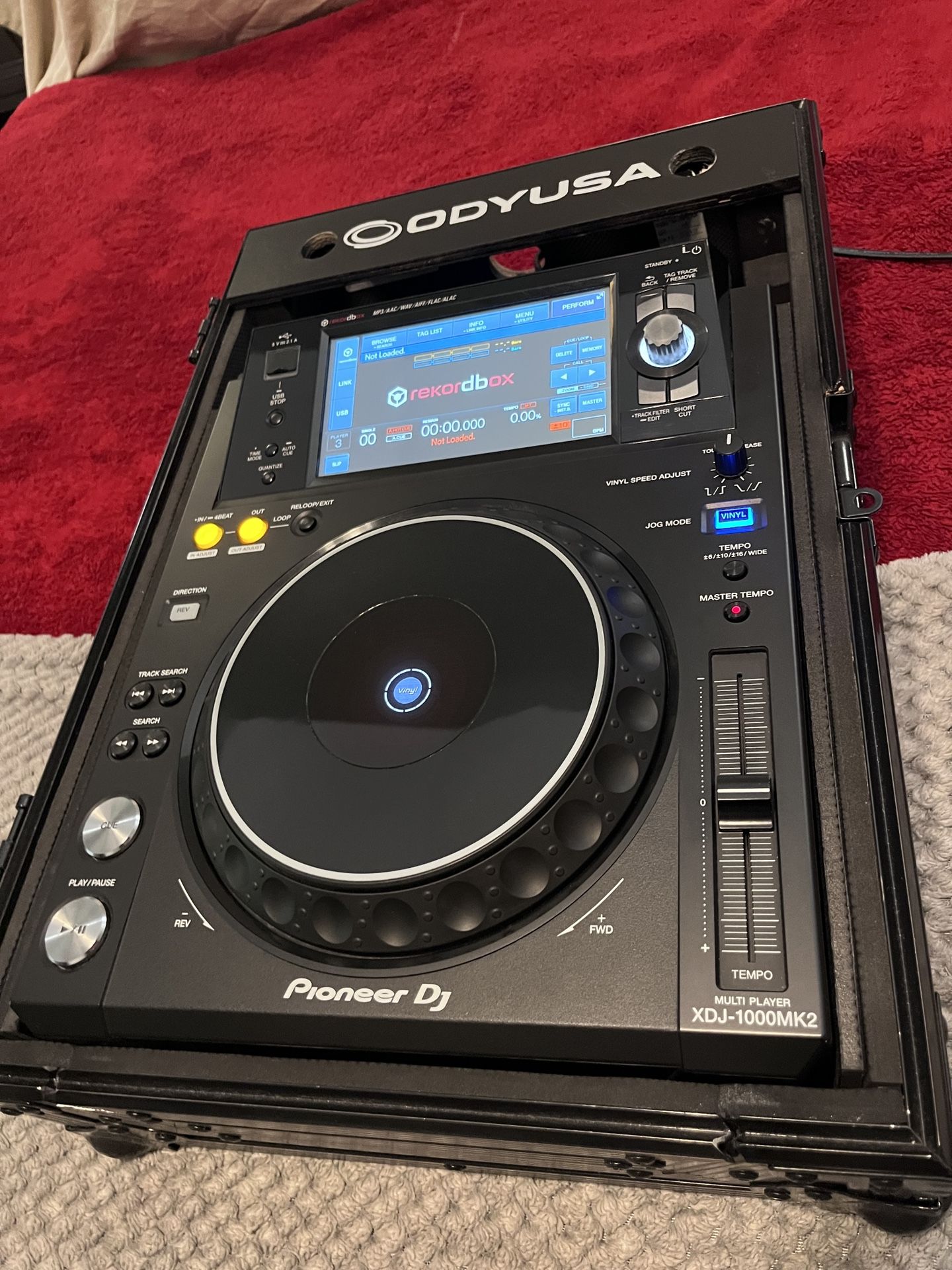 Pioneer DJ XDJ-1000MK2 w/Black Label Flight Case