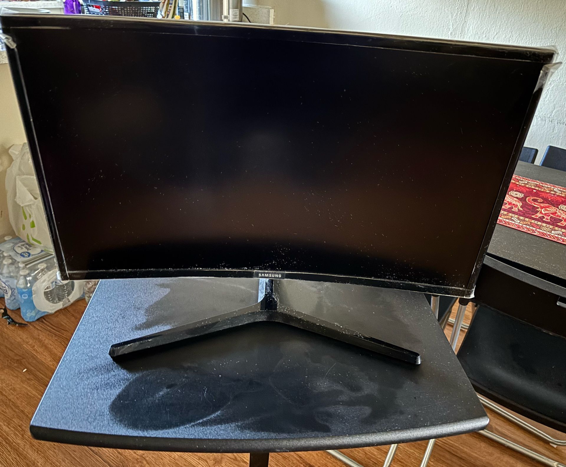 Samsung curved monitor - 27 Inch