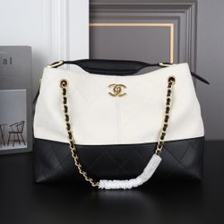 The appearance of black and white gold is very high-end and beautiful