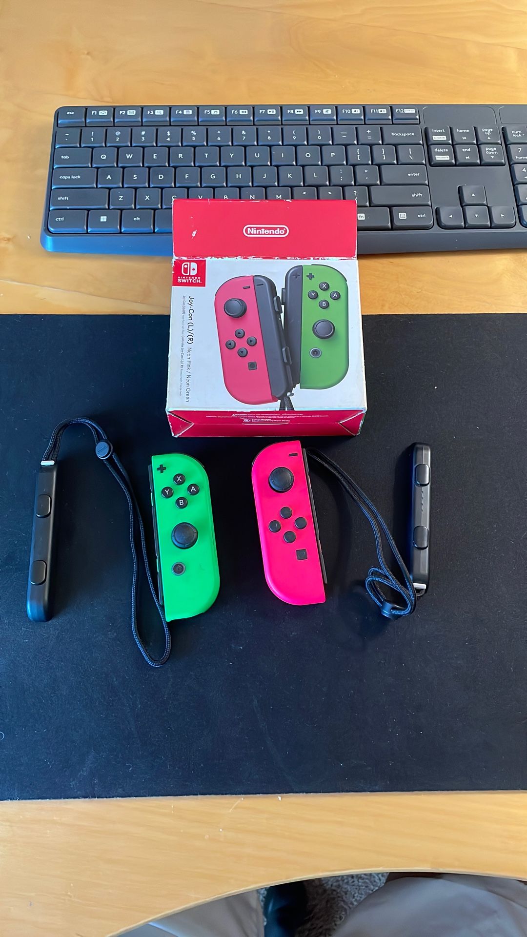 Nintendo Switch Joycons (Left And Right)