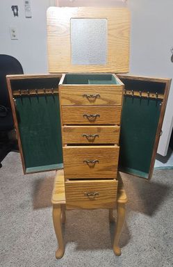 Stand up jewelry organizer